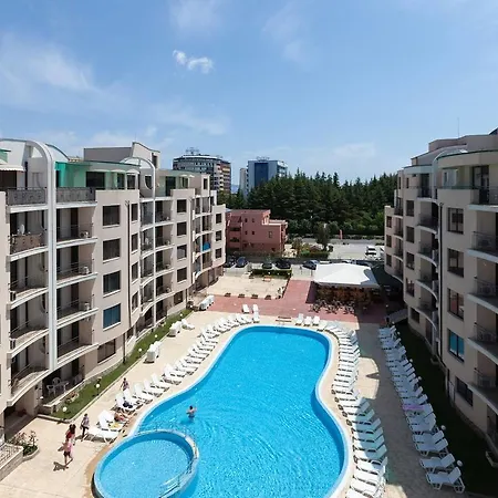 公寓 ❤studio With Kitchen & Balcony Pool View❤dp❤ *