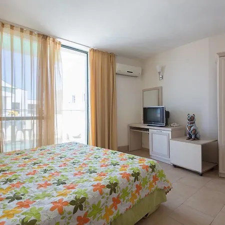 ❤studio With Kitchen & Balcony Pool View❤dp❤ 公寓